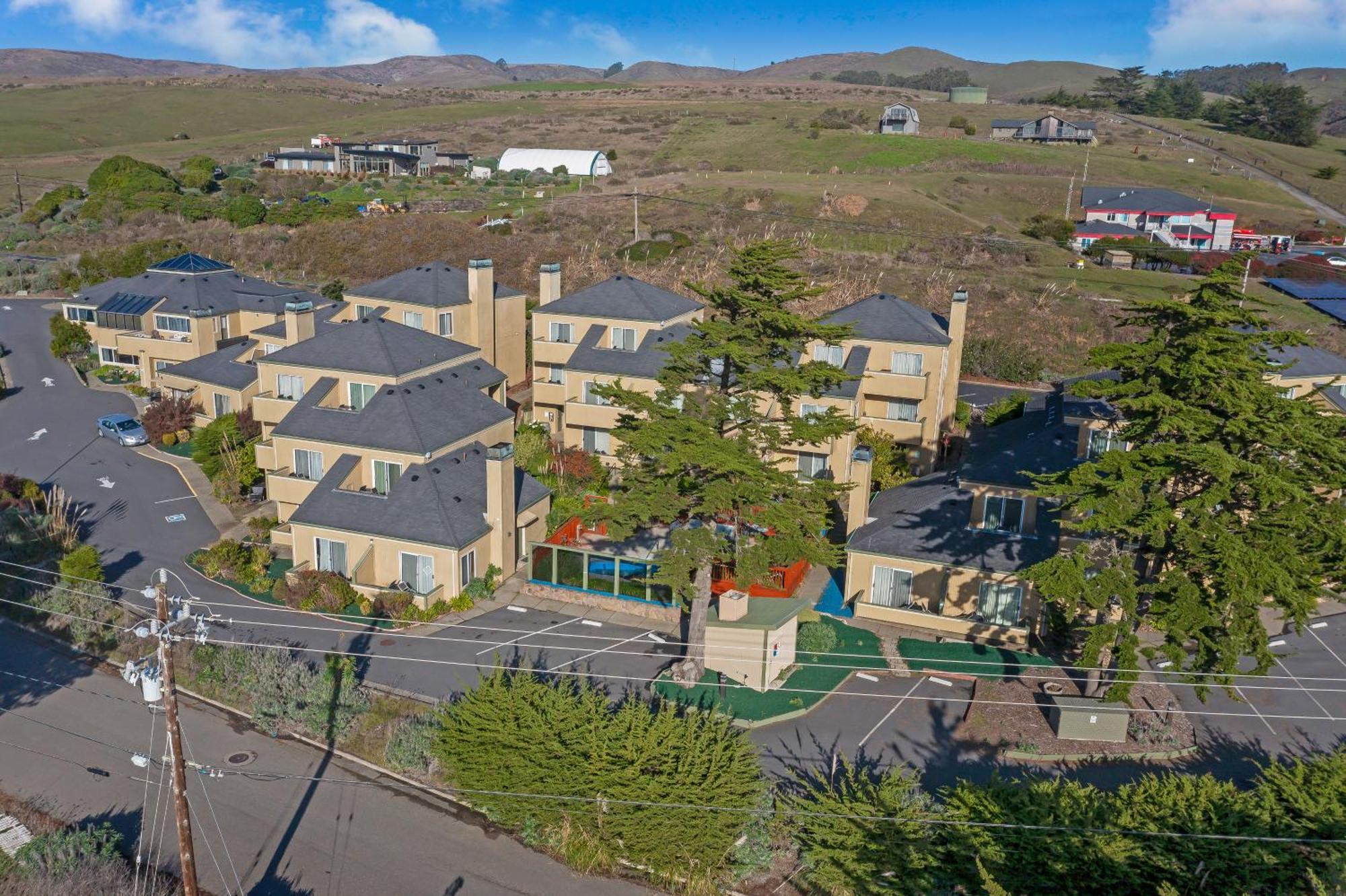 Bodega Coast Inn&suites 3*